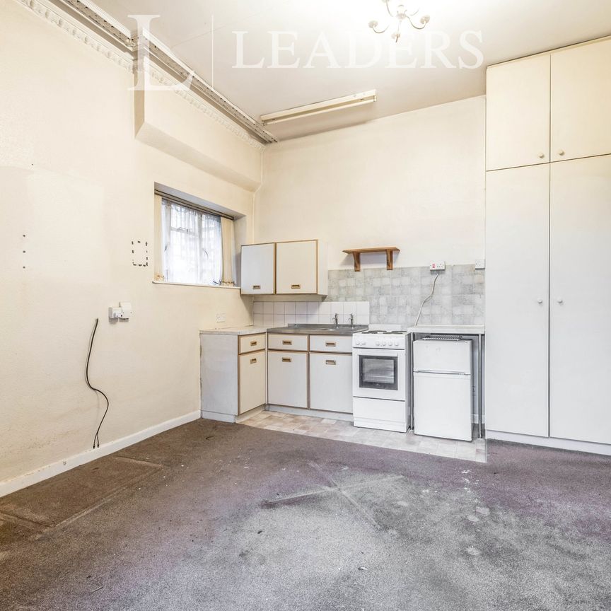 1 bedroom studio to rent De Parys Avenue, Bedford, Bedfordshire, MK40 - Photo 2