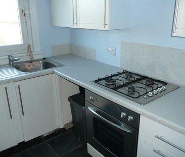 2 bedroom property to rent - Photo 3