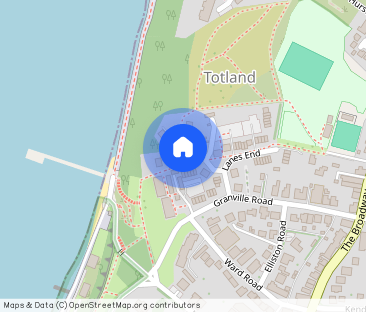 Totland Bay, Isle of Wight - Photo 1