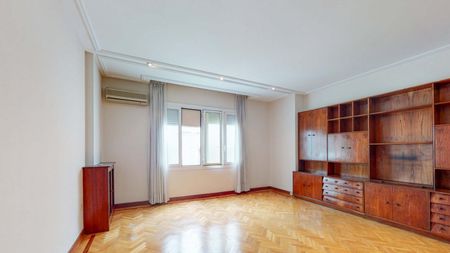 Large flat for rent in Valencia city center in a building of 1958 - Foto 4