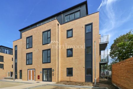 2 bedroom flat to rent - Photo 2