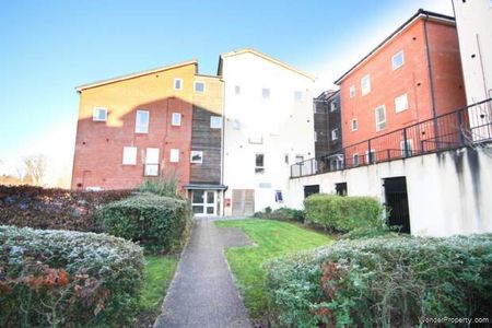 2 bedroom property to rent in Bracknell - Photo 3