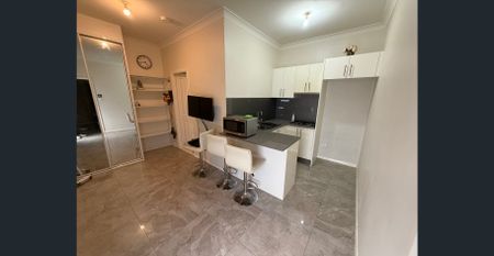 Prime Location 1-Bedroom Studio | Only steps away from Cabramatta shops! - Photo 2