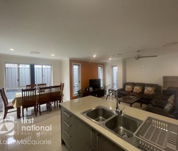 Modern, Neat & Tidy Family Home - Photo 4