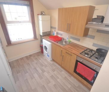 1 bedroom Flat To Let - Photo 4