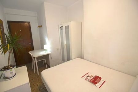 Carrer del Mestre Valls, Valencia, Valencian Community 46022 - Photo 3