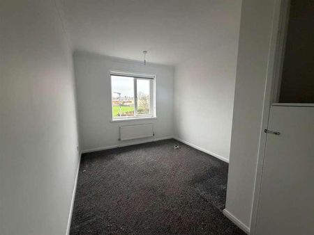 The Oval, Blyth, NE24 - Photo 3