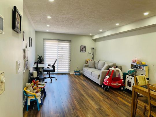 For Lease - 25 Griffiths Dr Drive Unit# B, Brant, Ontario - Photo 1