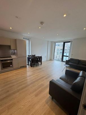 2 Bed Flat, Greater London, E14 - Photo 1