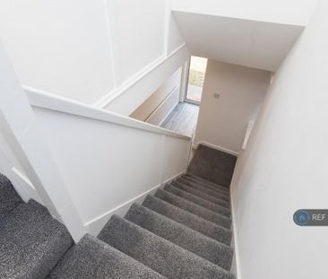 5 bedroom detached house to rent - Photo 5