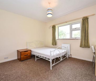 6 bedroom semi-detached house to rent - Photo 4