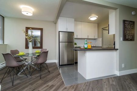 Tower West - Photo 4