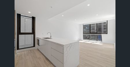 Modern Two-Bedroom Apartment Close to Transport & Waterfront - Photo 2