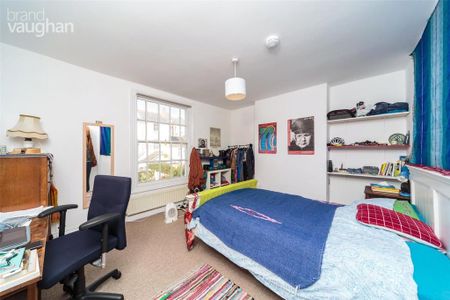 5 bedroom terraced house to rent - Photo 4