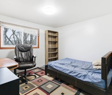 For Lease - 156 Paperbirch Crescent, London North, Ontario - Photo 2