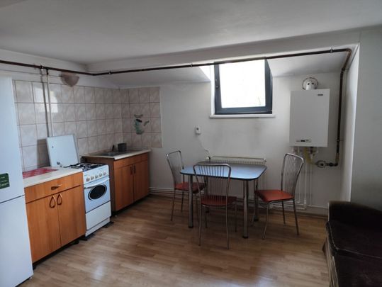 Garsoniera decomandata, 34 mp utili, zona biserica Madona Du - Photo 1