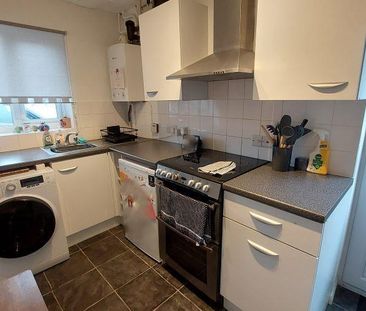 3 bedroom semi-detached house to rent - Photo 6