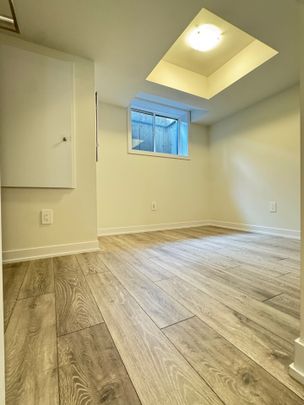 For Lease - 424 Lawrence Heights Way Unit# Basement, Toronto, Ontario - Photo 1