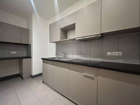 location Appartement T4 DE 90.3m² À TOULON - Photo 5