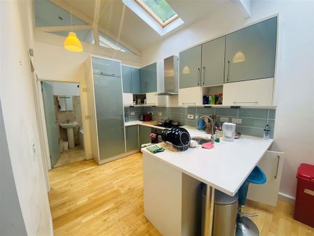 2 bedroom detached house to rent - Photo 5