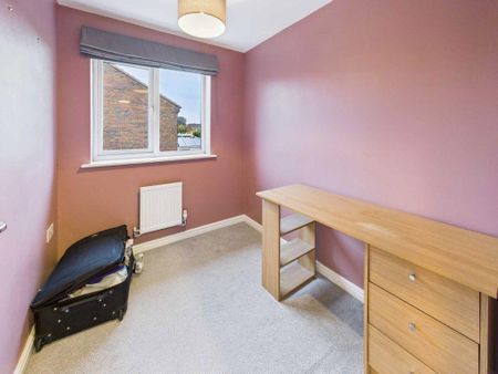 3 bedroom semi-detached house to rent - Photo 4