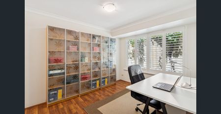 Spacious 4-Bedroom Family Home in Bibra Lake – Fully Furnished & Packed with Features - Photo 3