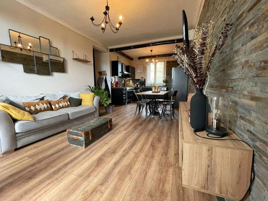 Location : appartement 3 pièces (68 m²) à BORGO - Photo 1