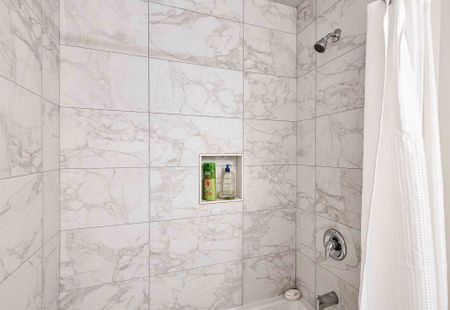 For Lease - 5 Cherry Blossom Heights, Hamilton, Ontario - Photo 2