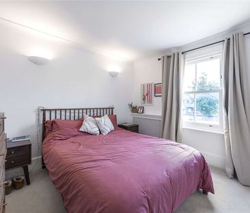 A delightful two bedroom Victorian house. - Photo 3