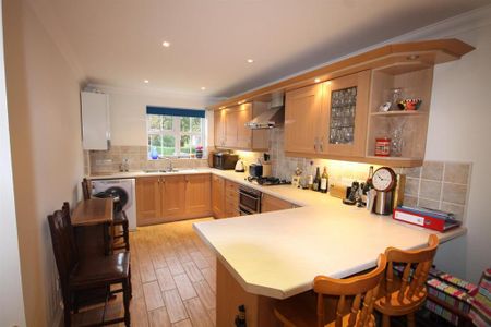 2 bedroom apartment to rent - Photo 4