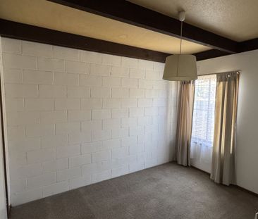 1/24 Tanner Street, Breakwater - Photo 1