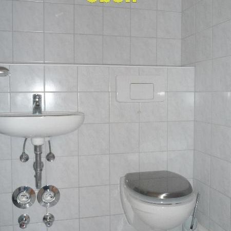 Extravagante und sehr große 2 Zimmer Maisonette-Wohnung mit Parkettboden, Gäste-WC und Tageslichtbad. - Photo 1