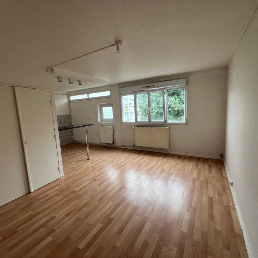 Location - Appartement T3 - 53 m² - Grand-Charmont - Photo 1