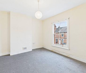 3 bedroom terraced house to rent - Photo 3