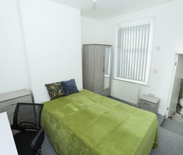 5 bedroom House To Let Total Size: 1292 SQ FT - Photo 4