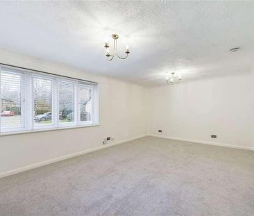 Connaught Gardens, West Green, Crawley, West Sussex, RH10 - Photo 6