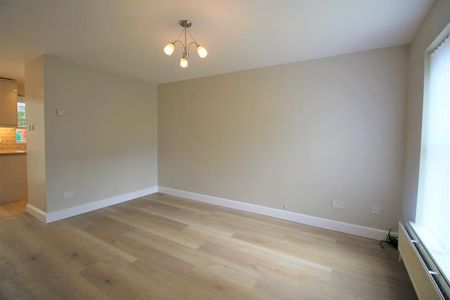 2 bedroom terraced house to rent - Photo 4