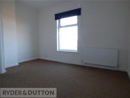 2 bedroom end of terrace house to rent - Photo 4