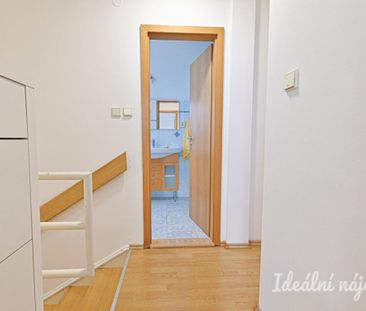 Pronájem bytu 2+kk 73 m2 - Fotografie 2