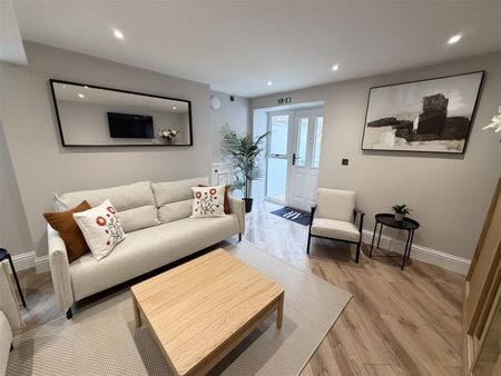 Whetstone Lane, Birkenhead - Photo 2