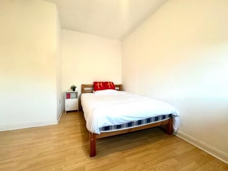 4 Bed Student Home - 60 Kemsing Gardens - Photo 5