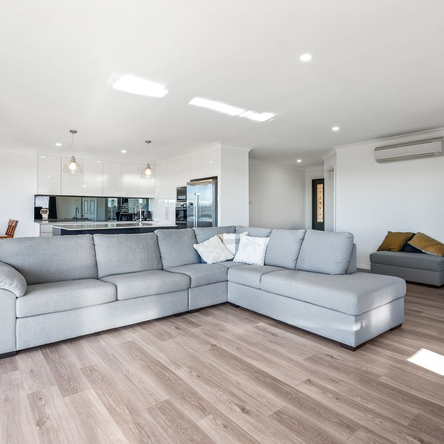 Modern Family Home in Peaceful Marmong Point Location - Photo 1