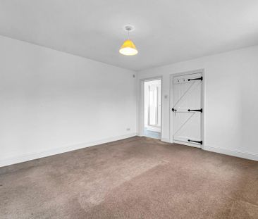 3 bedroom detached house to rent - Photo 3