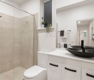 9 Great Valley Road, Glen Iris VIC 3146 - House For Rent | Domain - Photo 1