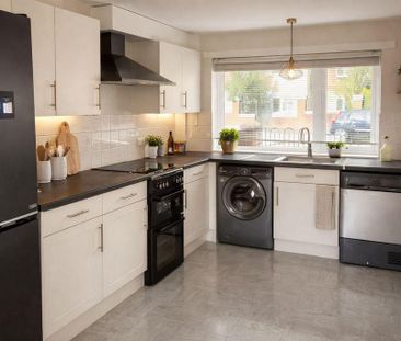 1 bedroom in a house share to rent - Photo 4