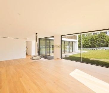Apartment T5 in Barcarena, Oeiras - Photo 1