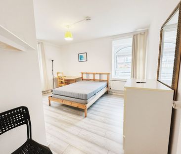 Room in a Shared Flat, Bradley House, E3 - Photo 2