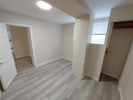 2 Bedroom Basement Suite in West Park!! - Photo 2
