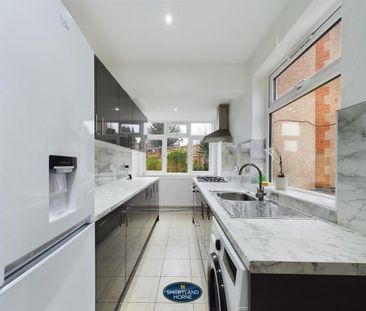 3 bedroom semi-detached house to rent - Photo 3