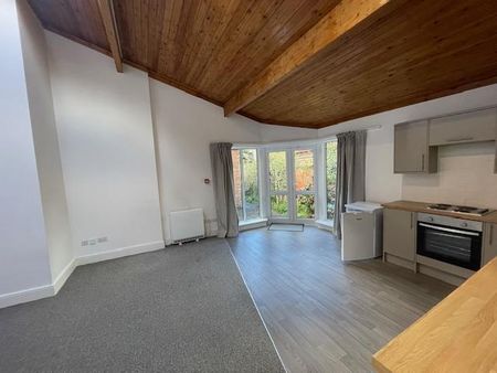 Studio to rent - Photo 3